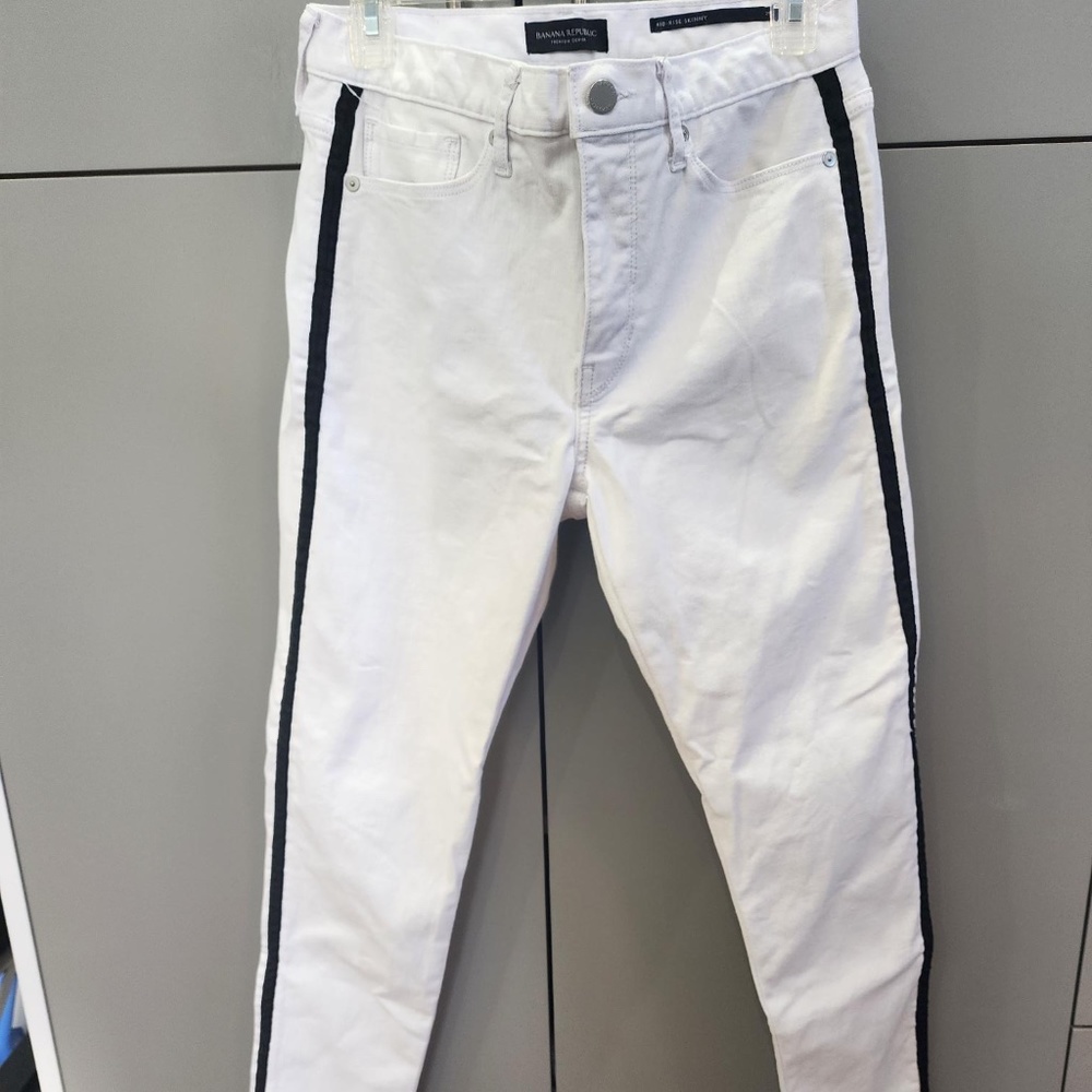 BANANA REPUBLIC MID-RISE SKINNY JEAN WHITE W/BLACK STRIPE SIZE 29